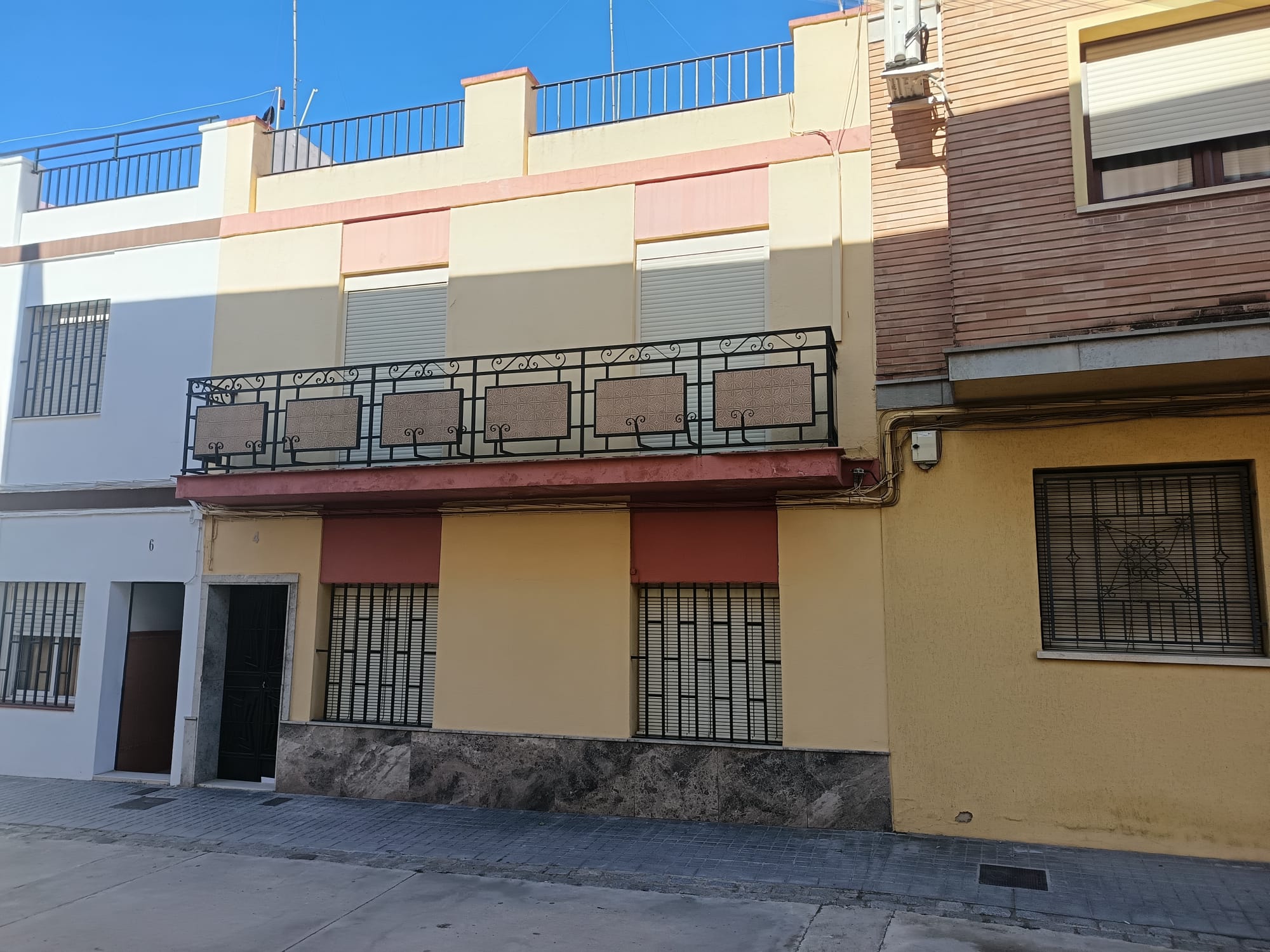 CASA EN ZONA AYUNTAMIENTO