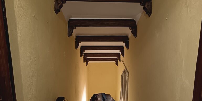 Escalera vista desde arriba, detalle vigas