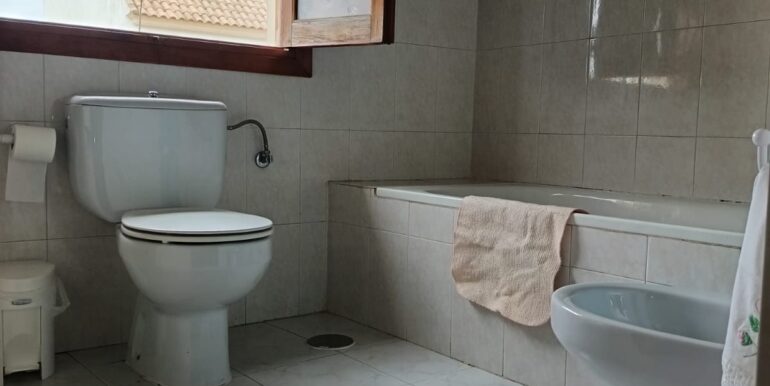 WhatsApp Image 2025-12-15 at 18.18.10