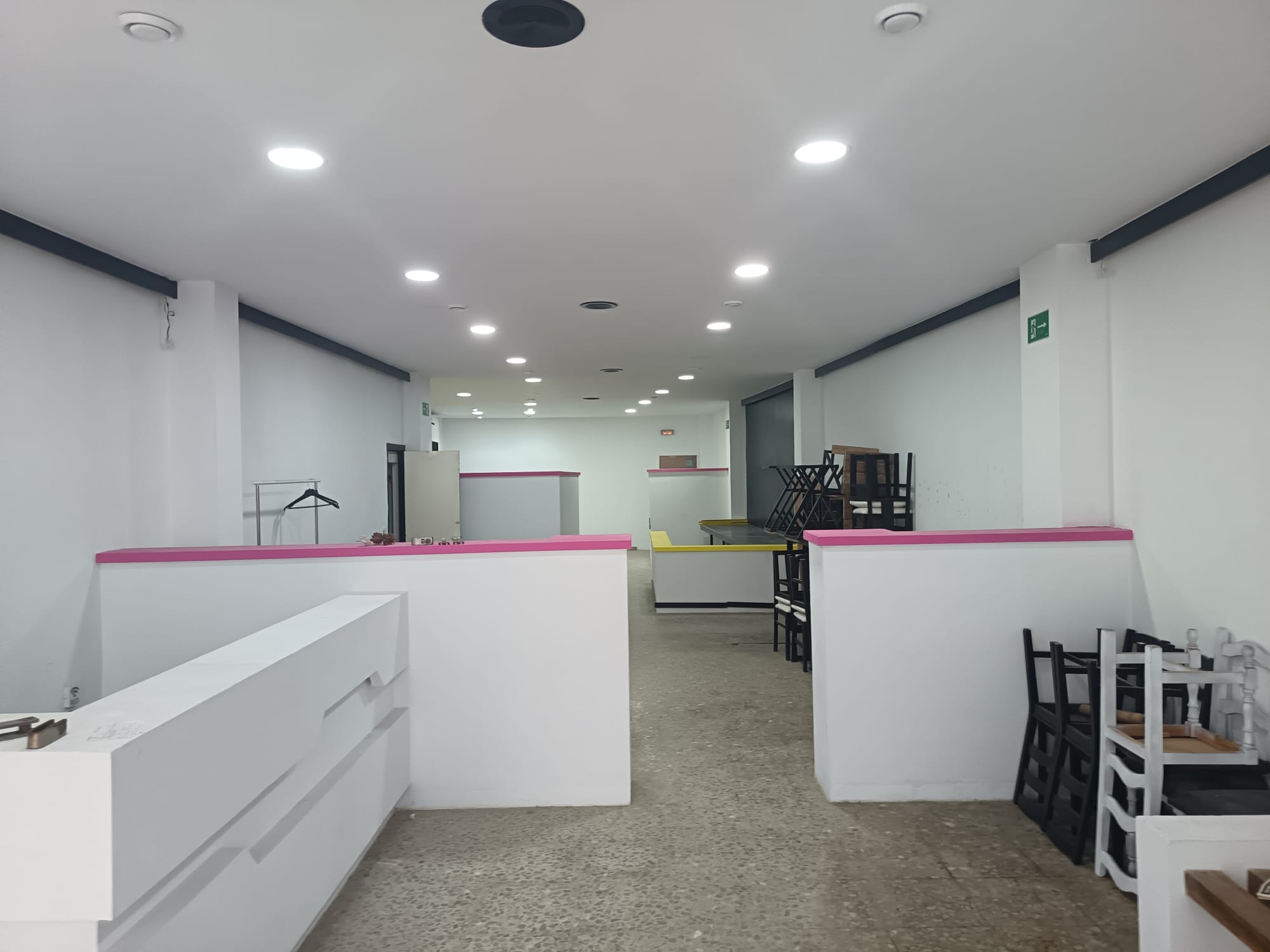 LOCAL COMERCIAL EN CALLE CIGÜELA- PALMA DEL RIO